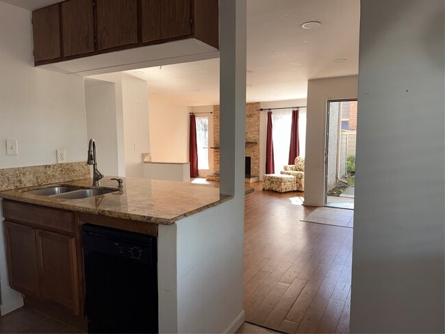 6601 Sands Point Dr in Houston, TX - Building Photo - Building Photo