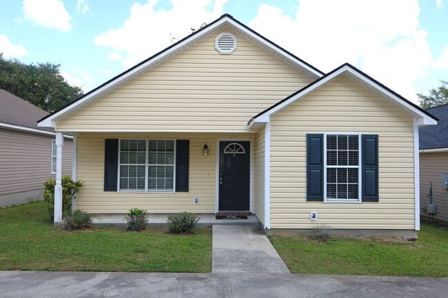 property at 1540 Woodard St