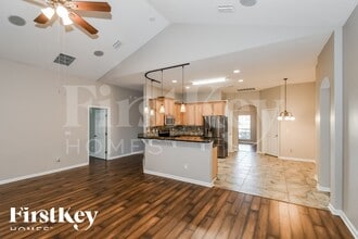 652 Reflection Cove Rd in Jacksonville, FL - Building Photo - Building Photo