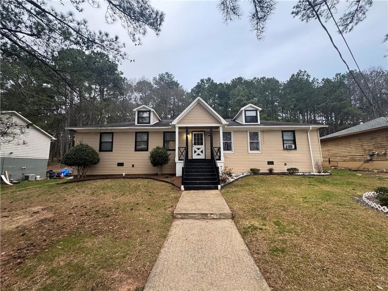 34 Ezzard St in Lawrenceville, GA - Building Photo