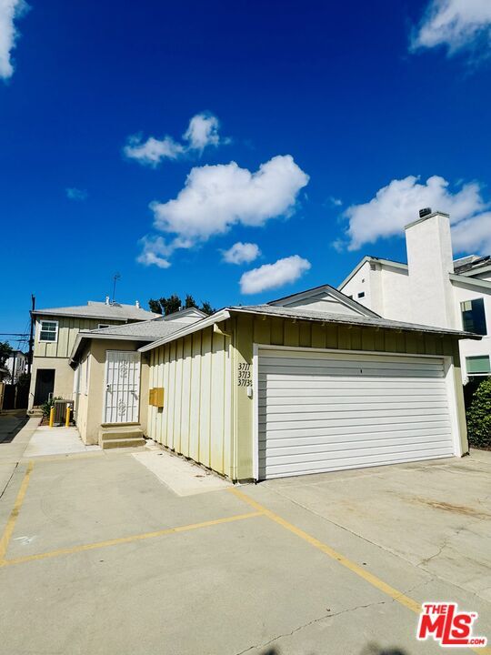 3711 Selby Ave in Los Angeles, CA - Building Photo - Building Photo