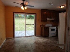 308 Chickasaw Rd in Enterprise, AL - Foto de edificio - Building Photo