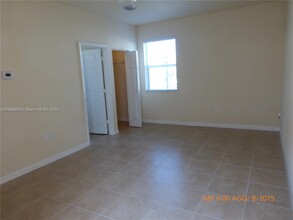 17029 SW 94th Terrace in Miami, FL - Building Photo - Building Photo