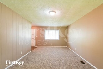 2604 Morning Star Dr in Indianapolis, IN - Foto de edificio - Building Photo