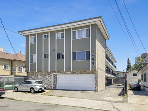 1654 25th Ave in Oakland, CA - Building Photo - Building Photo