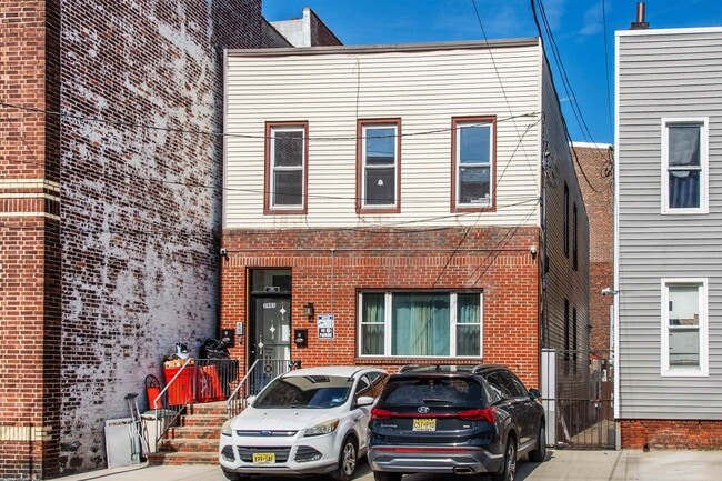 2903 Central Ave in Union City, NJ - Building Photo - Building Photo