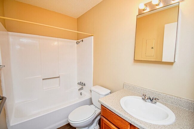 1308 Jacksonville Dr in Jacksonville, TX - Building Photo - Building Photo