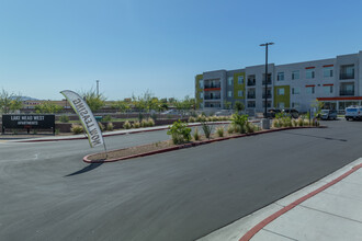 Lake Mead West Apartments in North Las Vegas, NV - Building Photo - Building Photo