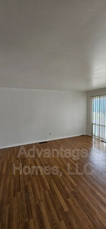 805 N 70th St in Kansas City, KS - Building Photo - Building Photo