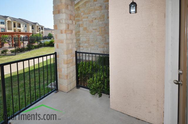 Red Oak Town Village Apartments in Red Oak, TX - Building Photo - Interior Photo