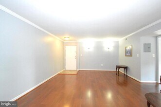 9647 White Acre Rd-Unit -C-1 in Columbia, MD - Building Photo - Building Photo