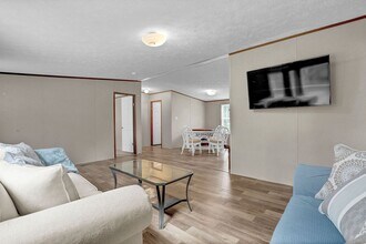 233 Old Folkstone Rd in Holly Ridge, NC - Building Photo - Building Photo