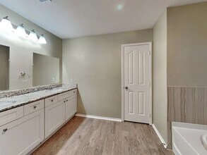 7213 Fossil Garden Dr in Arlington, TX - Building Photo - Building Photo