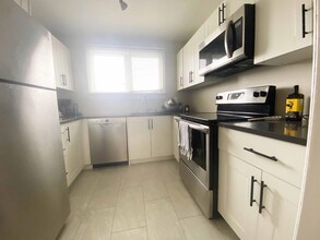 1 Cumberland Crescent in St John's, NL - Building Photo - Building Photo