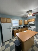 2136 W 18th Pl, Unit 3 in Chicago, IL - Foto de edificio - Building Photo
