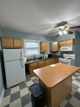 2136 W 18th Pl, Unit 3 in Chicago, IL - Building Photo - Building Photo