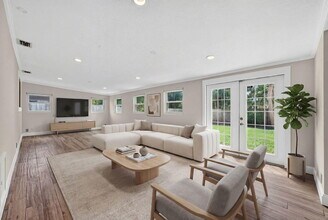 624 NW 28th Ct in Wilton Manors, FL - Building Photo - Building Photo