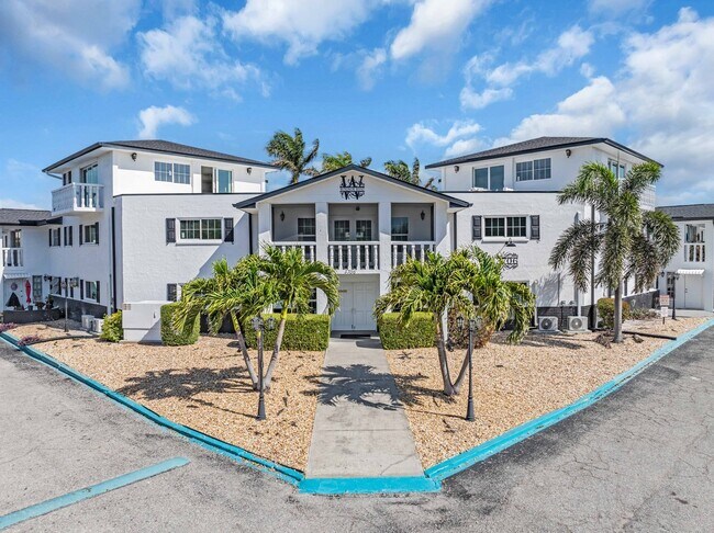 3704 Broadway, Unit 216 in Ft. Myers, FL - Foto de edificio - Building Photo