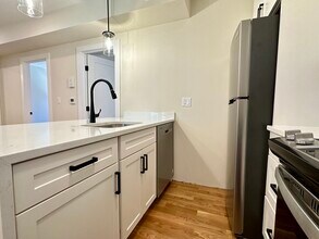 66 N Margin St, Unit 64 #5F in Boston, MA - Foto de edificio - Building Photo