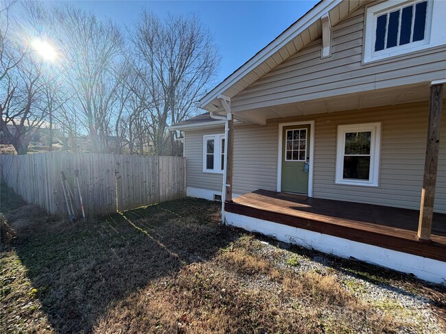 31 Carolina Ave in Marion, NC - Building Photo - Building Photo