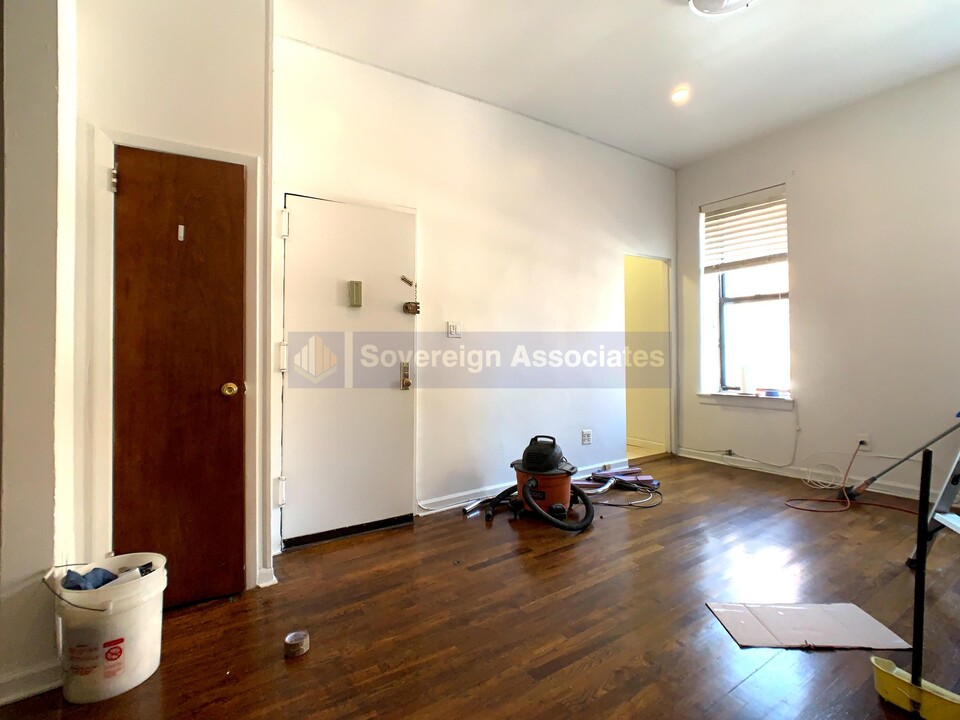 928 Amsterdam Ave-Unit -1 in New York, NY - Building Photo
