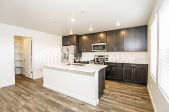 9312 W Happy Day Dr in Meridian, ID - Building Photo - Building Photo