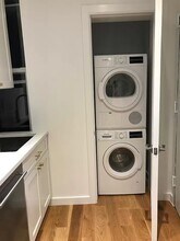 75 Baxter St-Unit -23 in New York, NY - Building Photo - Building Photo