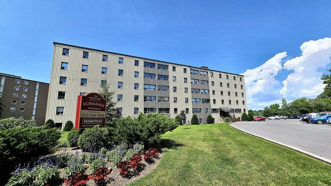 Normandy in Kingston, ON - Building Photo - Building Photo