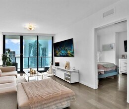 1300 S Miami Ave, Unit 2904 in Miami, FL - Building Photo - Building Photo