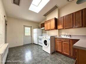 12 Market St in Saugerties, NY - Building Photo - Building Photo
