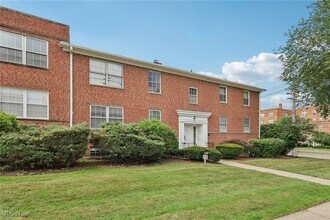 3279 Warrensville Center Rd, Unit 3 A in Shaker Heights, OH - Building Photo - Building Photo