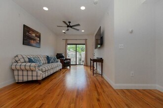213 New York Ave in Jersey City, NJ - Building Photo - Building Photo