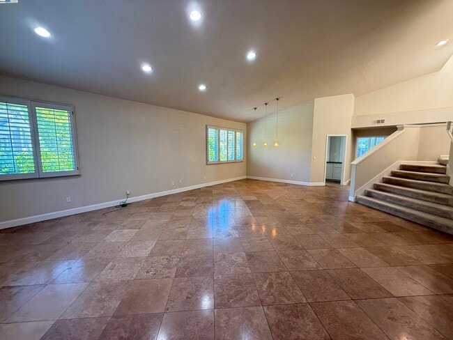 7879 Cypress Creek Ct in Pleasanton, CA - Foto de edificio - Building Photo