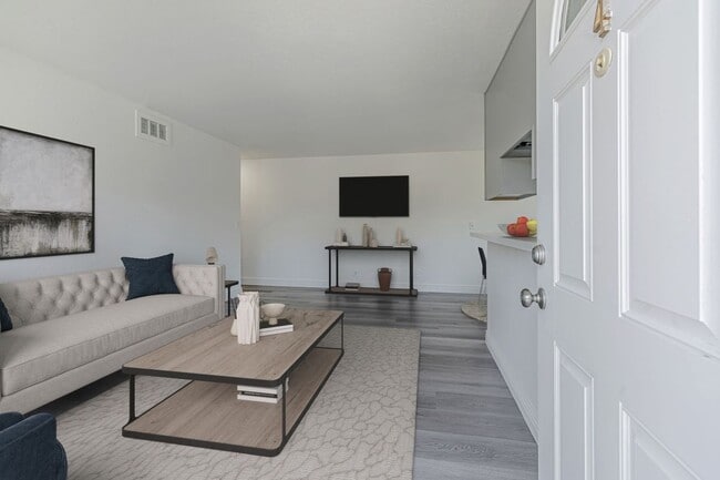 property at 34818 Starling Dr
