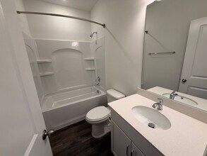 225 Idle Dr in Shelbyville, TN - Building Photo - Building Photo