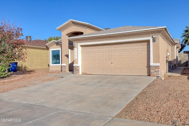 14325 Woods Point Ave in El Paso, TX - Building Photo - Building Photo
