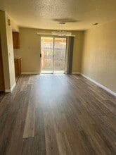 300 Shafer Ln in Jacksonville, OR - Building Photo - Building Photo