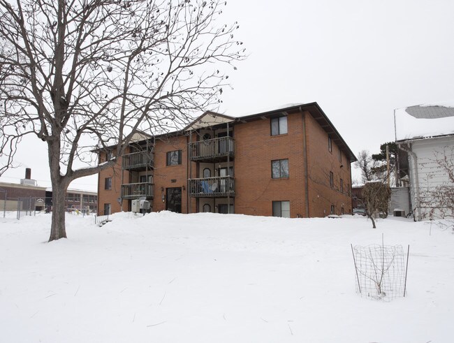 1232 B St in Lincoln, NE - Foto de edificio - Building Photo