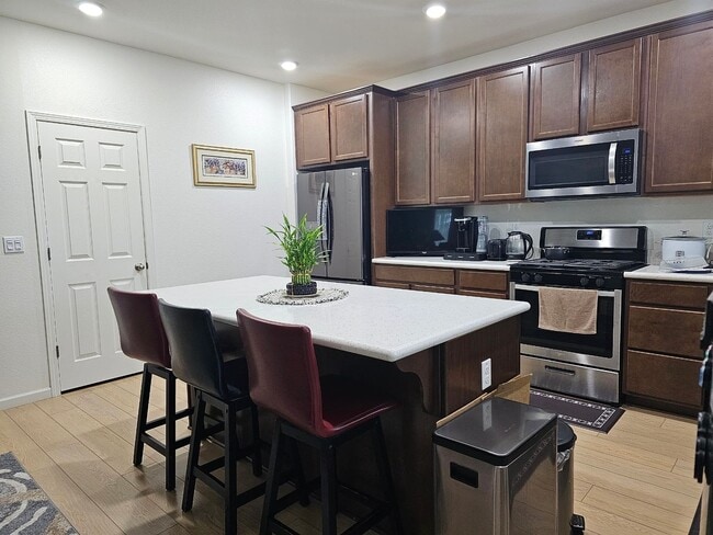 5050 Wolfberry Wy in Roseville, CA - Building Photo - Building Photo