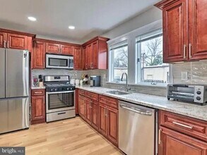 506 Atlantic Ave in Point Pleasant Beach, NJ - Building Photo - Building Photo