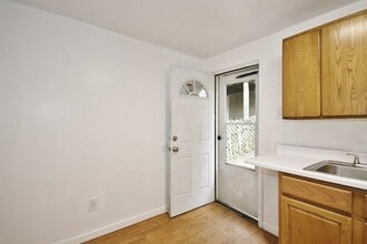 1423 Ridge Ave in Braddock, PA - Building Photo - Building Photo