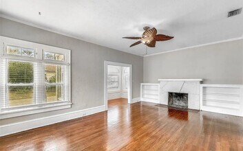 300 Mary Ave in New Smyrna Beach, FL - Building Photo - Building Photo