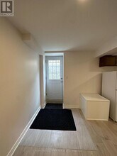 22 Branstone Dr in Whitby, ON - Building Photo - Building Photo