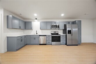 2007 Sycamore Pl in Springdale, AR - Building Photo - Building Photo