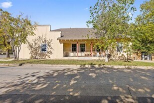 614 NW 22nd St in Fort Worth, TX - Building Photo