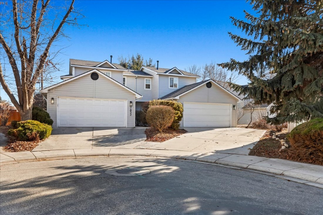 property at 7826 W Holt Ct