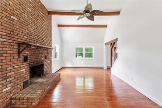 110 E Bartlett Rd in Middle Island, NY - Building Photo - Building Photo