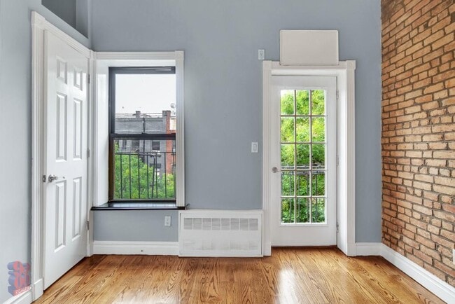 property at 521 E 5th St