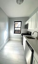 Main Street Commons in East Rutherford, NJ - Building Photo