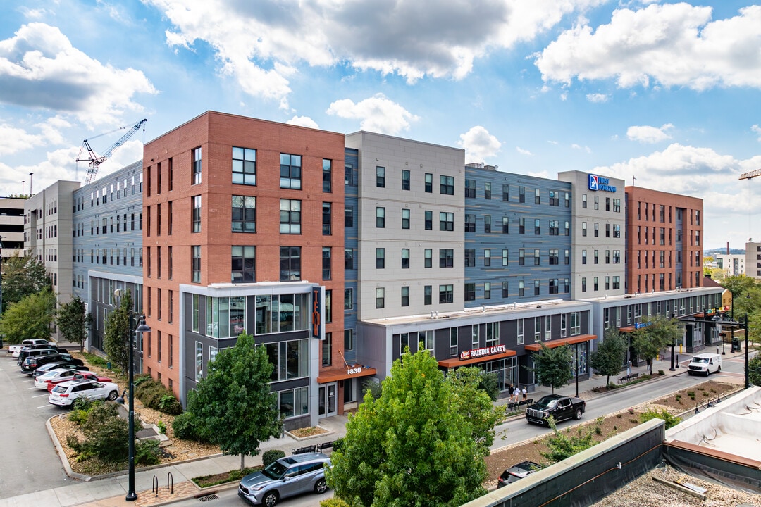 TENN in Knoxville, TN - Building Photo